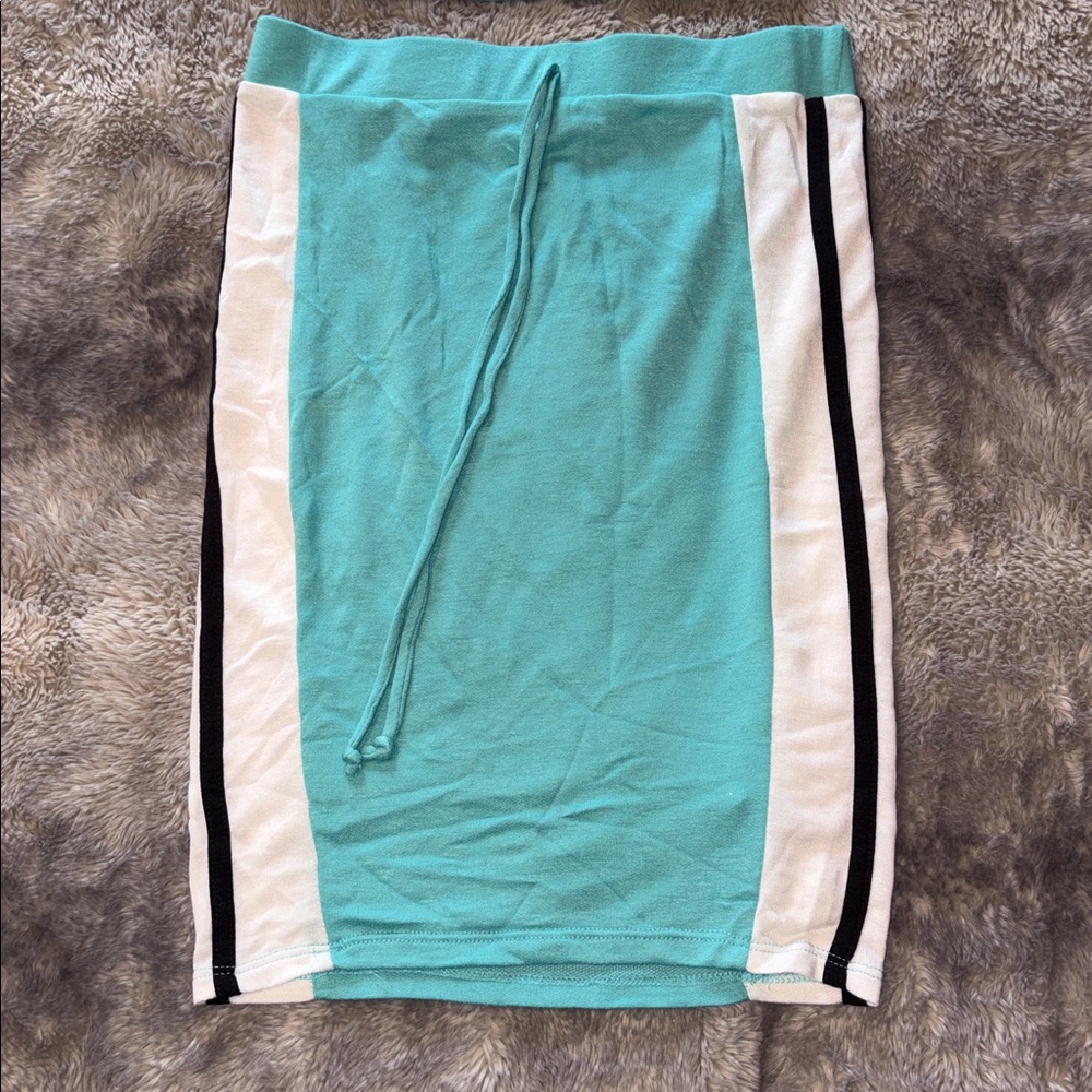 FashionNova Teal Skirt Set 🐬 - Picture 3 of 5